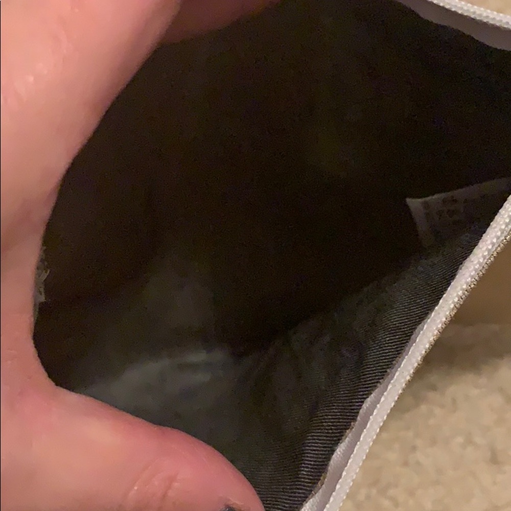Ladygang pouch! - Picture 6 of 8
